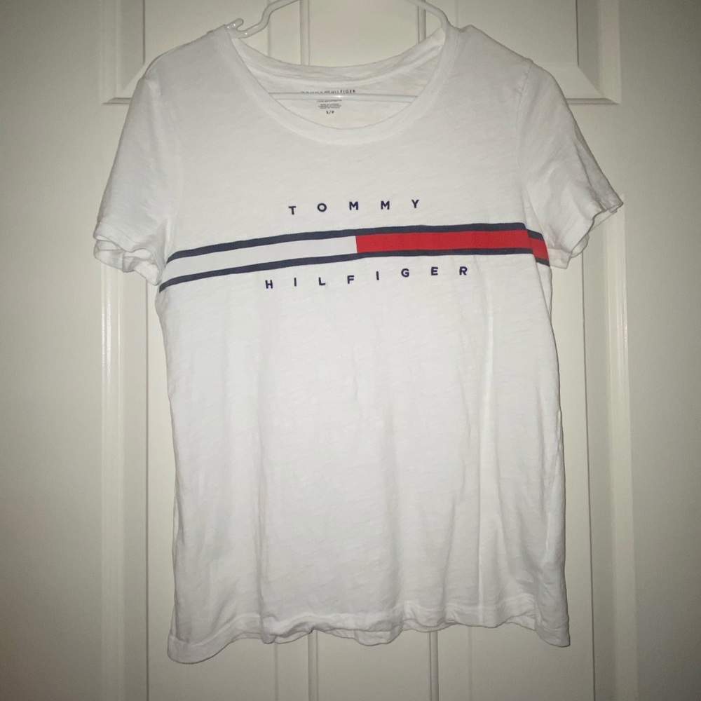 Tommy Hilfiger Relaxed Fit Tee!!